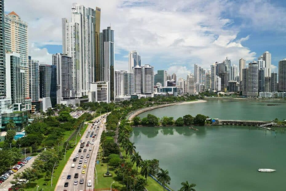 Panama City, Avenida Balboa with view of the Pacific Ocean