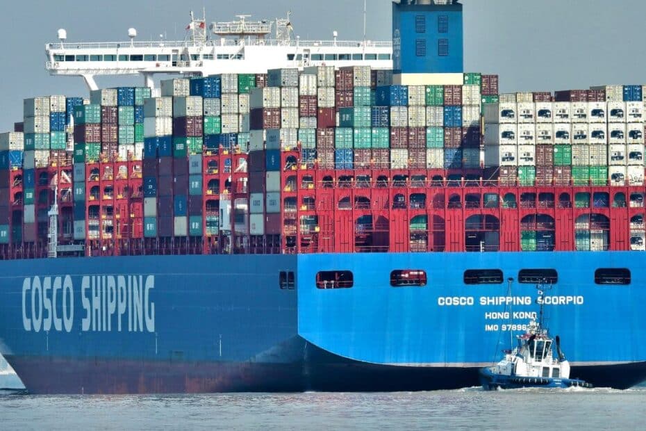 COSCO ship